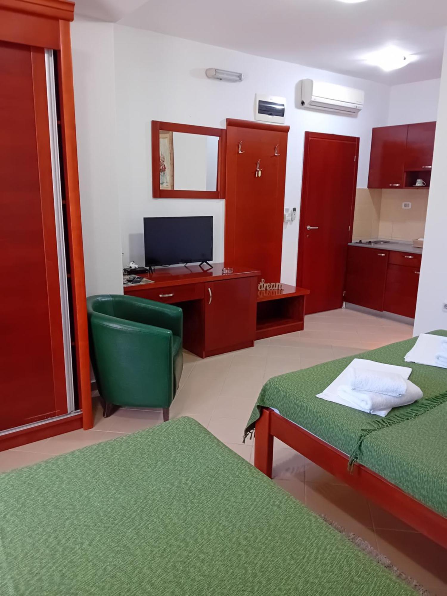 Apartments Krapina Lux Budva Exterior photo